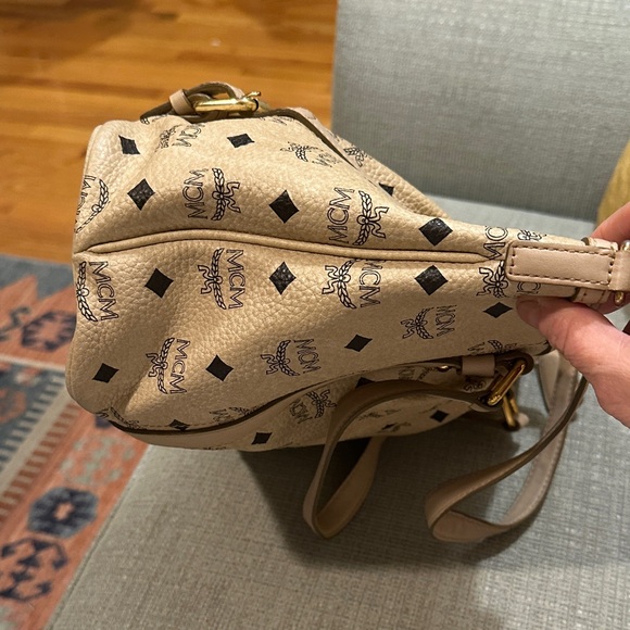 MCM Beige Logo Shoulder Bag - Picture 5 of 9